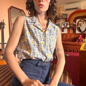 1990s 100% cotton daisy print blue gingham plaid zip up vest - from At Last Jean